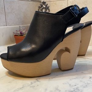 ISA TAPIA Leather Peep-Toe Wedge